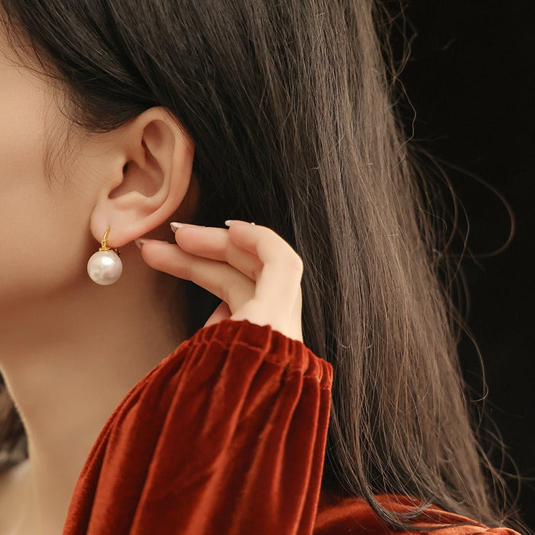 Vintage-Inspired Faux Pearl Stud Earrings