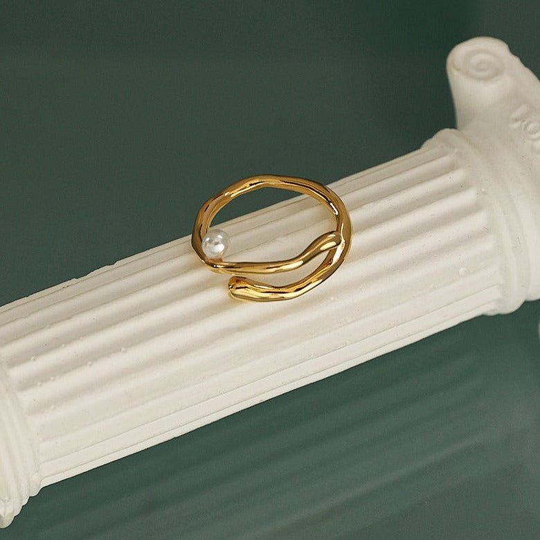 Elegant Adjustable Faux Pearl Ring with Unique Wave Design